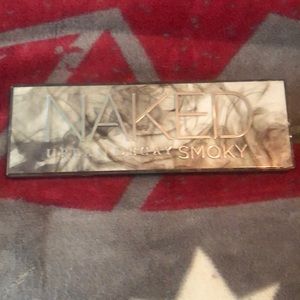 Urban Decay Smoky palette